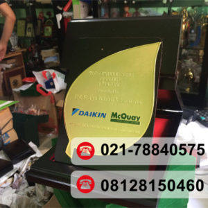plakat kayu daikin